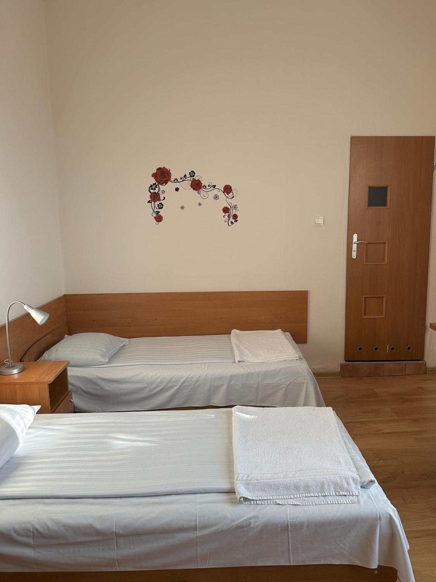Hotel Haga Częstochowa Exteriör bild