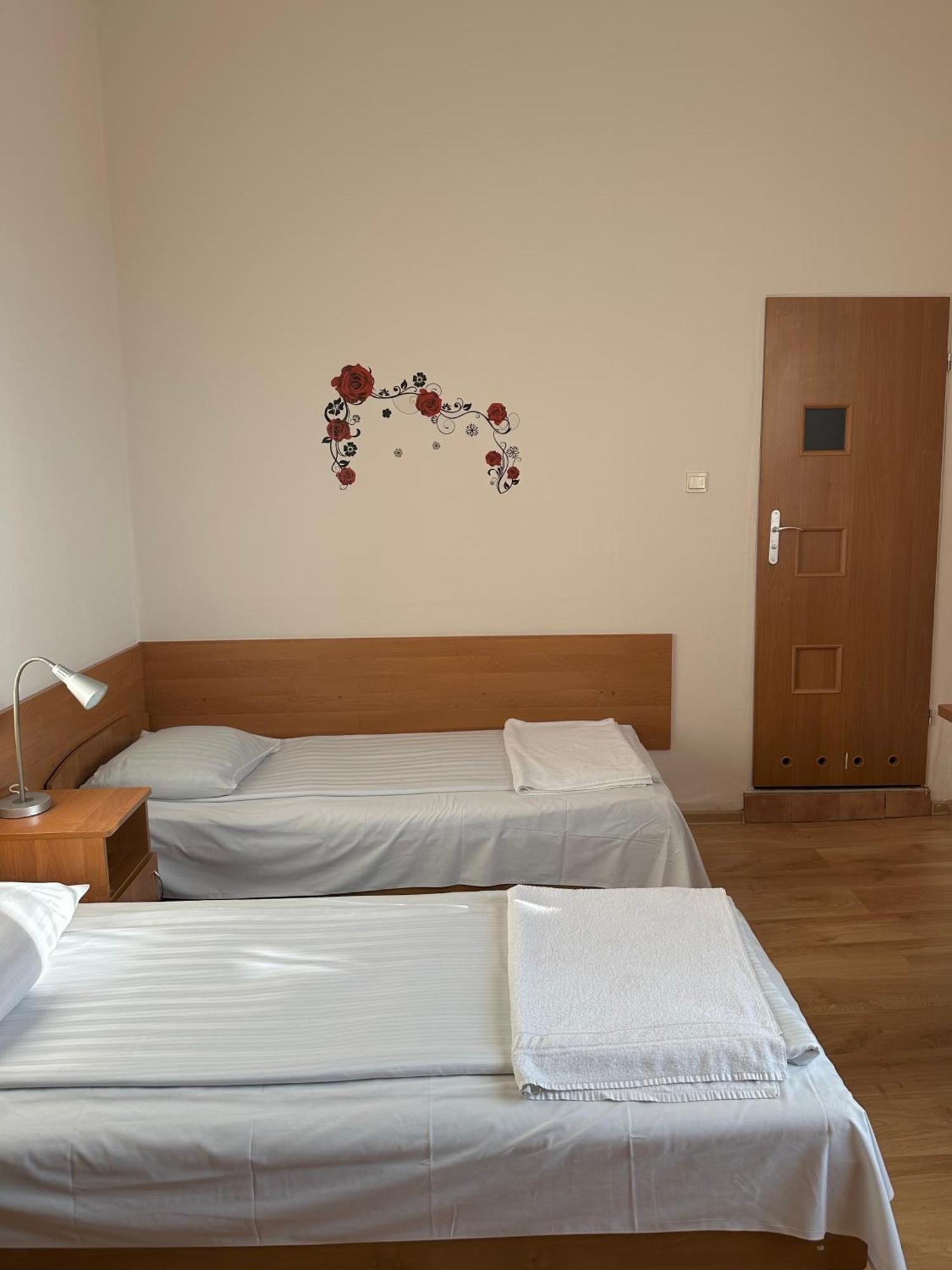 Hotel Haga Częstochowa Exteriör bild