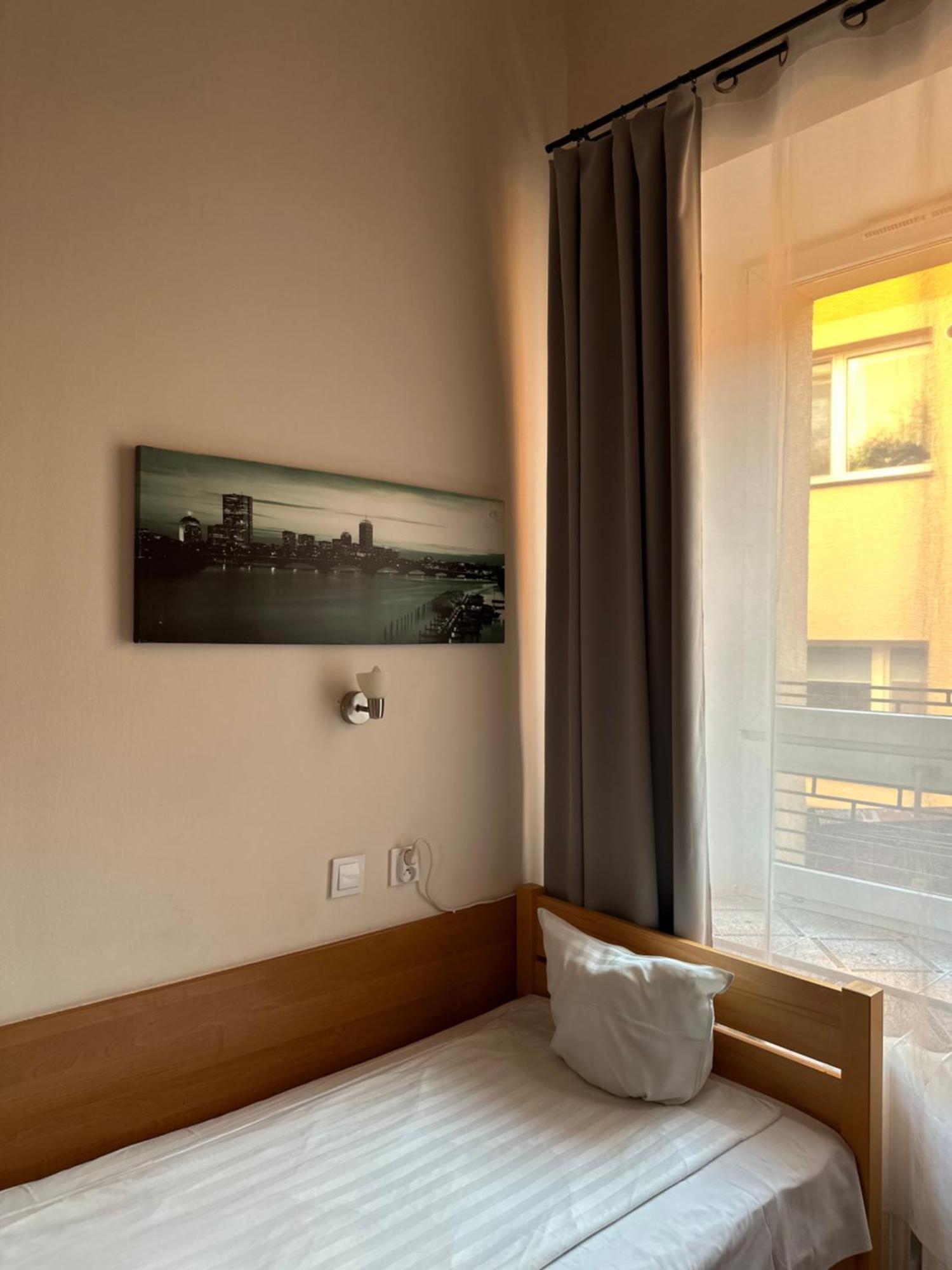 Hotel Haga Częstochowa Exteriör bild