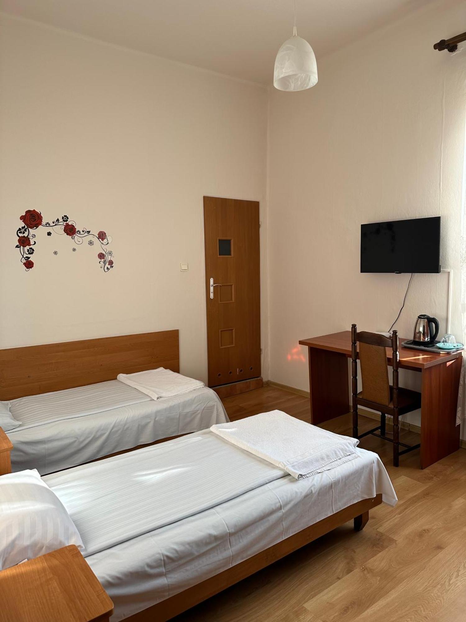Hotel Haga Częstochowa Exteriör bild